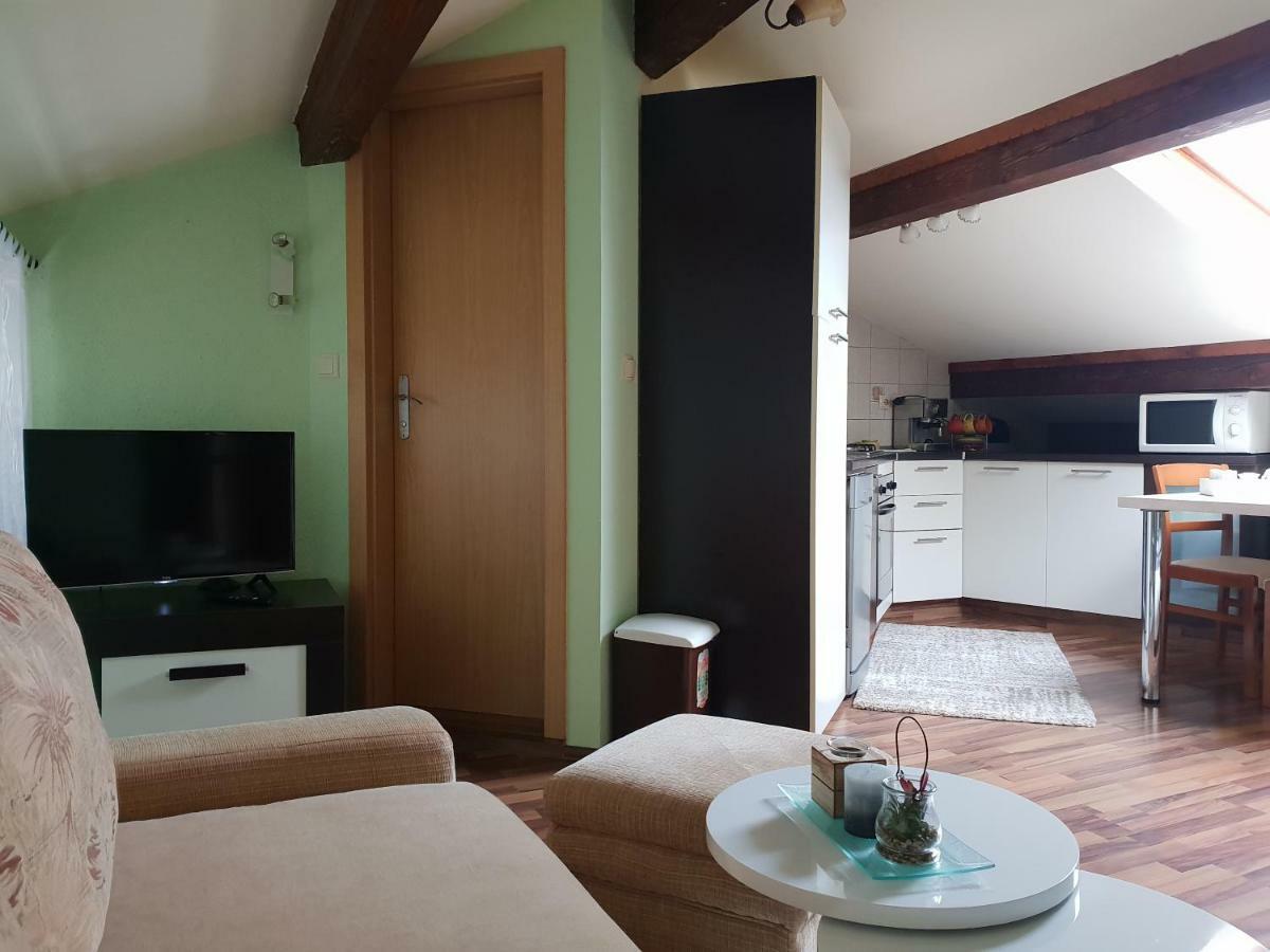 Apartman Viki Stinjan PUY 외부 사진